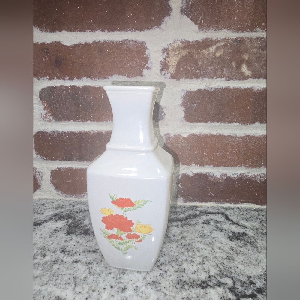 Avon Vintage 90s Vase